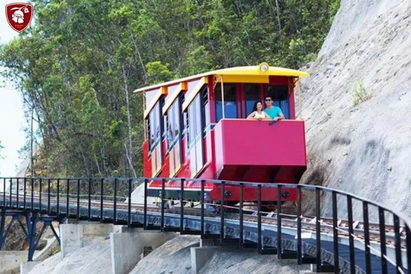 Exploring the First Line Linking the Golden Bridge to Le Jardin d’Amour