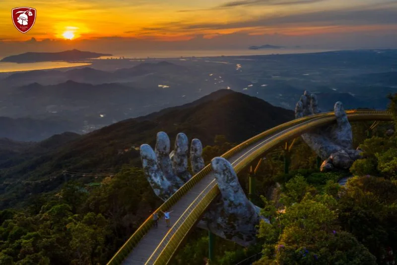 Golden Hands Bridge (Cau Vang)