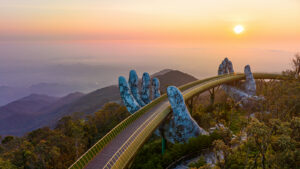 Cau vang bana hills
