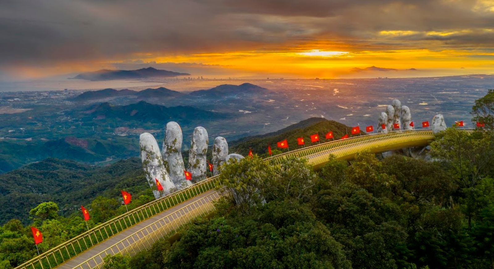 Golden Bridge Ba Na Hills